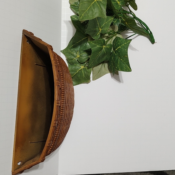 Vintage Home Interior Bamboo Planter Wall Decor w/ Greenery - Picture 6 of 6